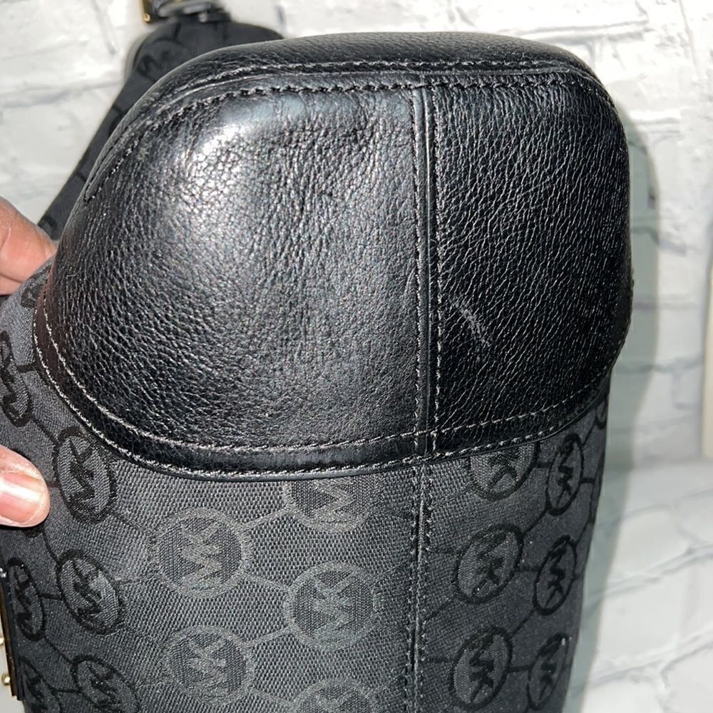 Michael Kors Black Signature Canvas and Leather Millbrook Hobo - Picture 6 of 14